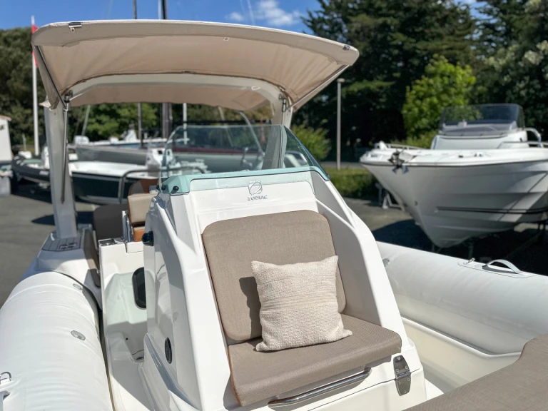 Alquiler La Flotte - Zodiac Medline 7.5 en SamBoat