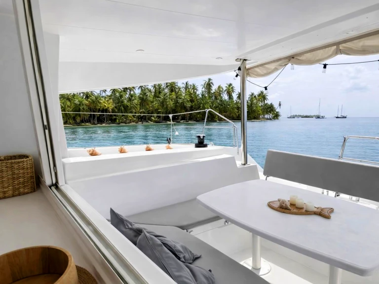 Alquiler de Lagoon Lagoon 400 en Ibiza (Ciudad)
