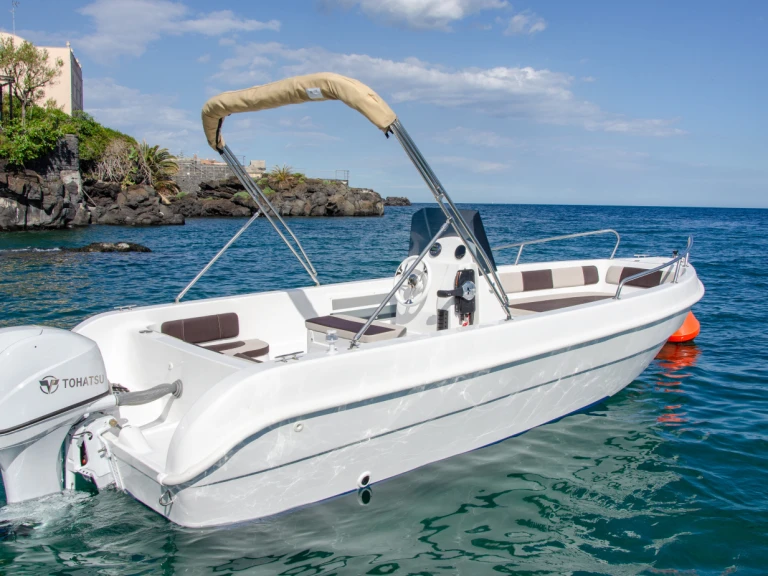 Alquiler de cosiver Charro 555 en Catania