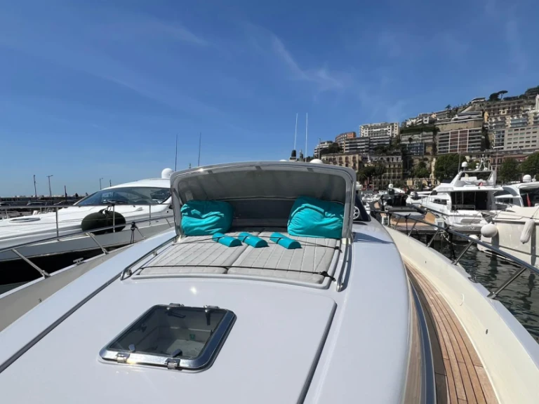 Alquiler de Riva riva ego 68 en Nápoles