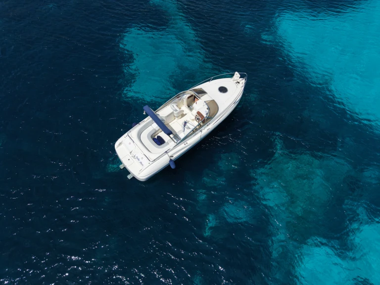 Alquiler de embarcaciones Cranchi Corallo 840 enPoltu Quatu en Samboat