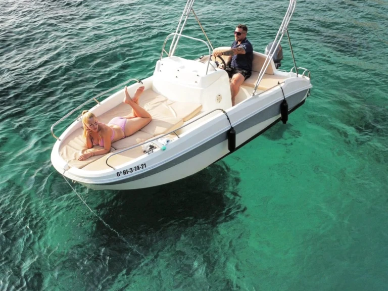 Alquiler de Quicksilver Activ 455 Open en Sant Antoni de Portmany