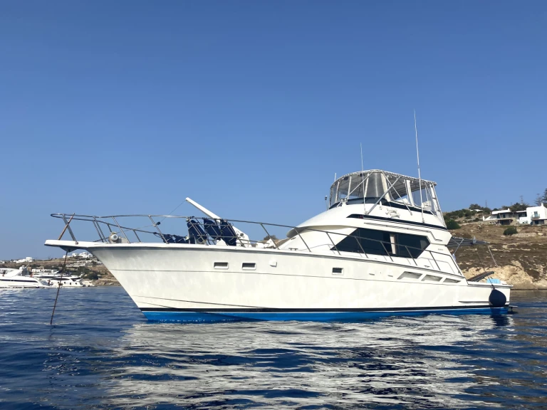  Hatteras 50 Convertible de alquiler a Monastiri Bay