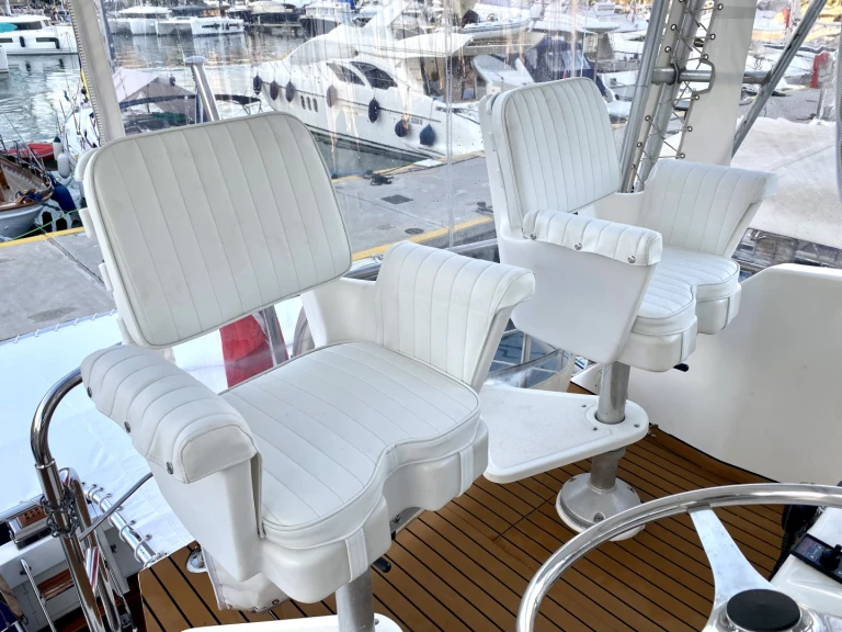 Alquiler Monastiri Bay -  Hatteras 50 Convertible en SamBoat