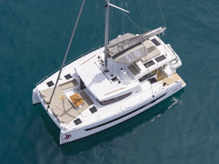 Alquiler Catamarán Bali con o sin  título de navegación