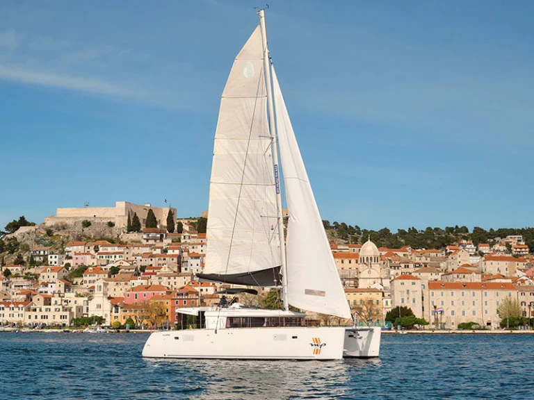 Alquiler de Lagoon Lagoon 450 en Šibenik