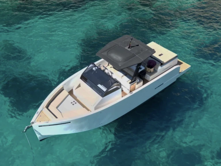 Alquiler de De Antonio D34 en Porto-Vecchio