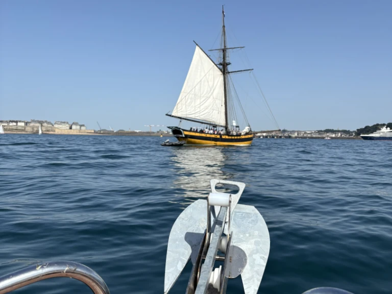 Alquiler Lancha en Dinard - Maxima 750 flying lounge