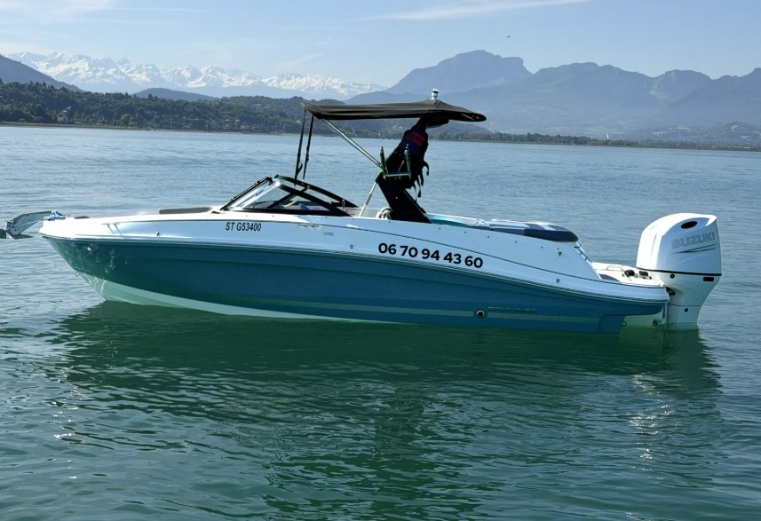 Bayliner VR5 de alquiler a Aix-les-Bains