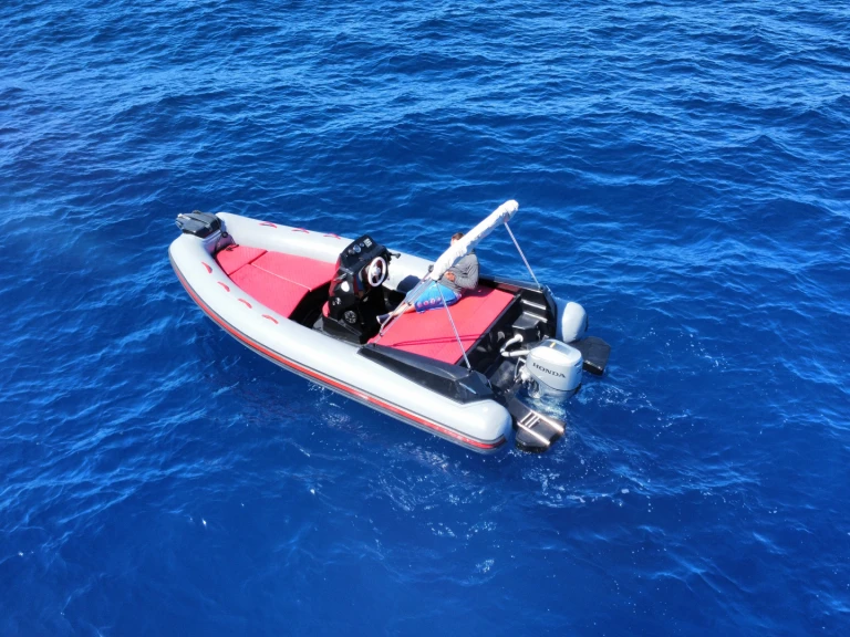 Alquiler Porto Rotondo - Magnus 5.80 en SamBoat
