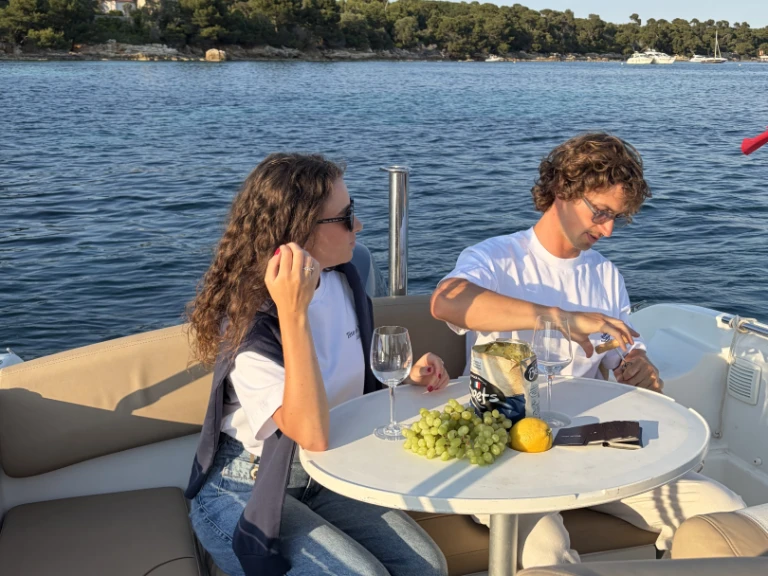 Alquiler de Lancha, con o sin patrón Jeanneau Cannes