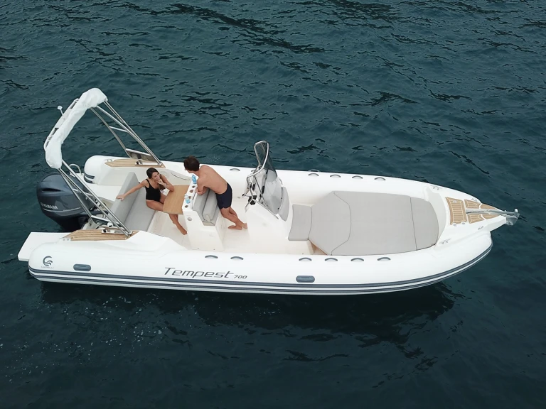 Alquiler de barcos Le Lavandou barato de Tempest 700 Open