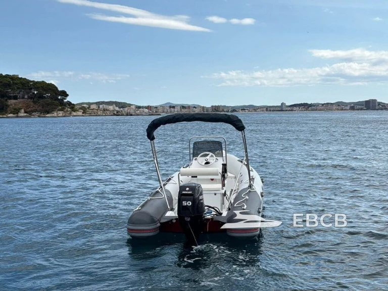 Alquiler de barcos Palamós barato de Aura 520