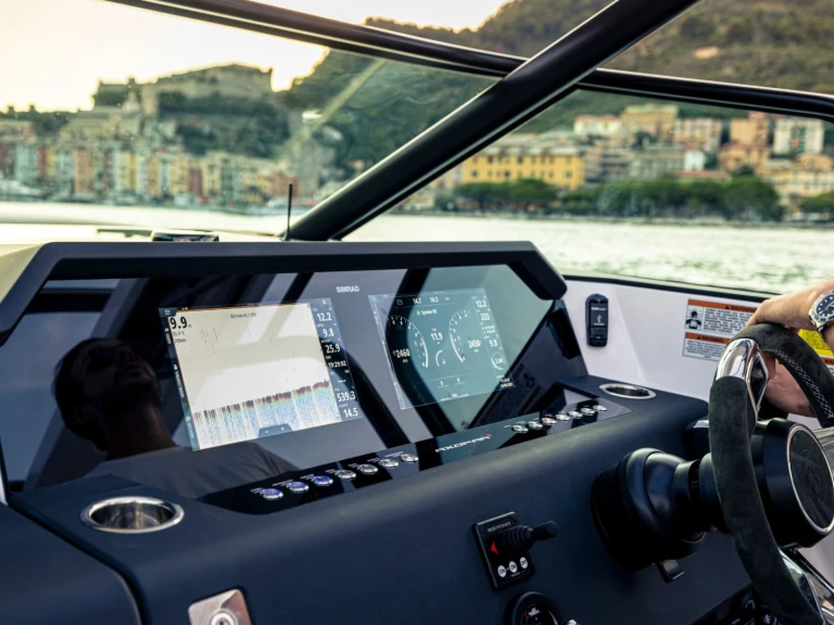 Axopar Axopar 37 Sun-Top de alquiler a Castellammare di Stabia