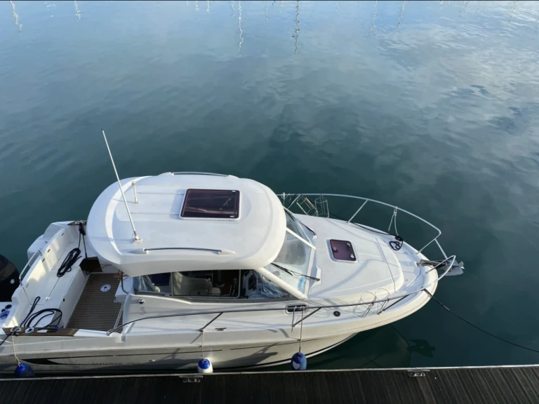 Alquiler de Bénéteau Antares 750 HB en Dún Laoghaire-Rathdown