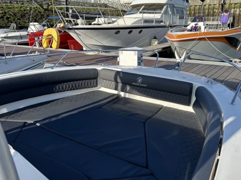 Alquiler de Pacific Craft Pacific Craft 750 Open en La Rochelle