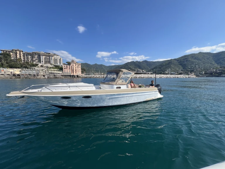 Alquiler de SCAND  Scand 9200 en Rapallo