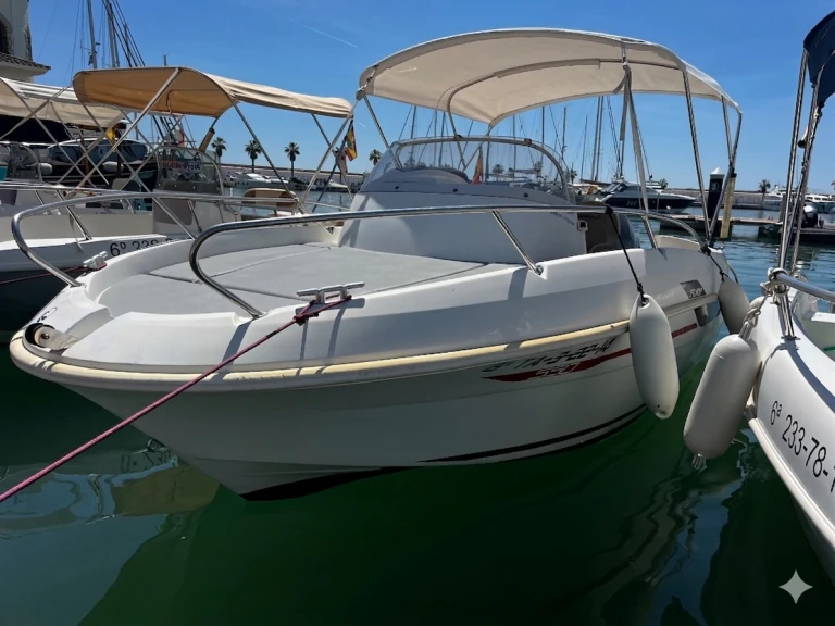 Alquiler de Zodiac Medline 2  en Sitges