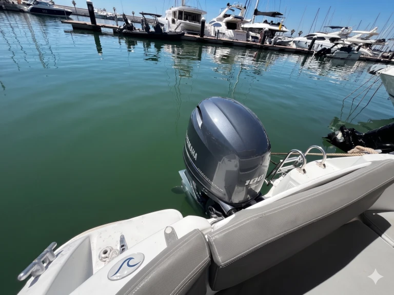 Alquiler Neumática en Sitges - Zodiac Medline 2 