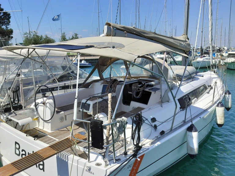 Dufour Dufour 382 Grand Large de alquiler a Izola