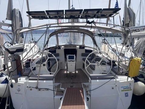 Alquiler de barcos Lávrio barato de Sun Odyssey 449