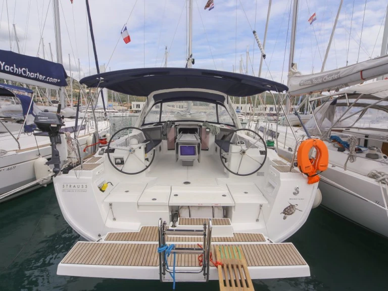 Alquiler de Velero, con o sin patrón Bénéteau Bas du Fort