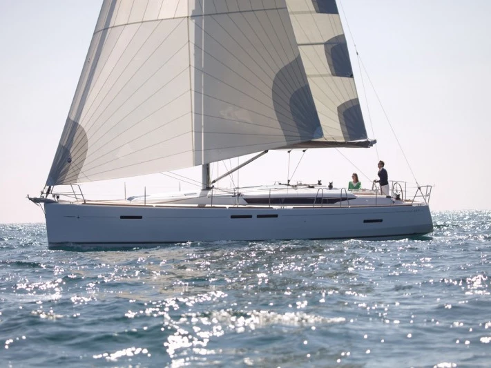 Alquiler de Velero, con o sin patrón Jeanneau La Paz