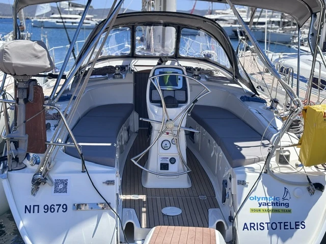 Alquiler de embarcaciones Bavaria Bavaria 38 Cruiser enLávrio en Samboat