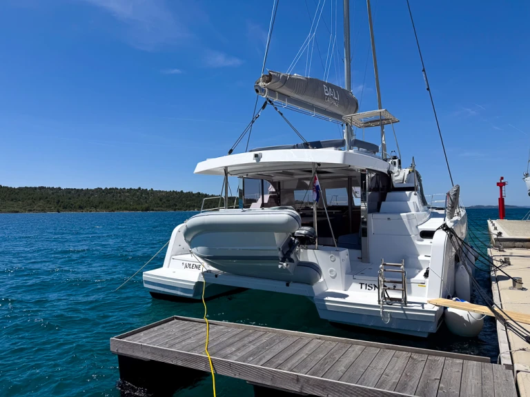 Alquiler de barcos Pirovac barato de Bali Catspace Voile