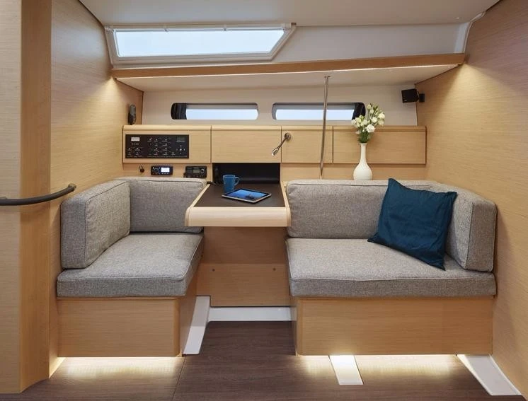 Jeanneau Sun Odyssey 449 de alquiler a La Paz