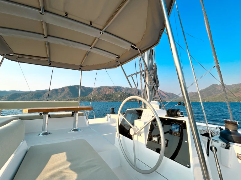 Alquiler Catamarán Bali con o sin  título de navegación