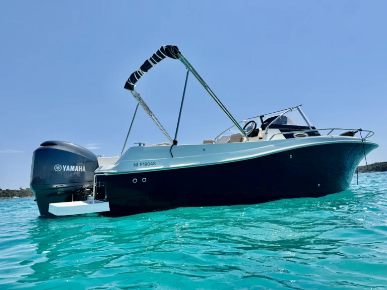 Alquiler de Pacific Craft Pacific Craft 730 SC en Mandelieu-la-Napoule