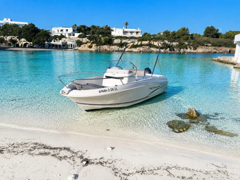 Alquiler de embarcaciones Jeanneau Cap Camarat 5.1 Style enCiutadella en Samboat