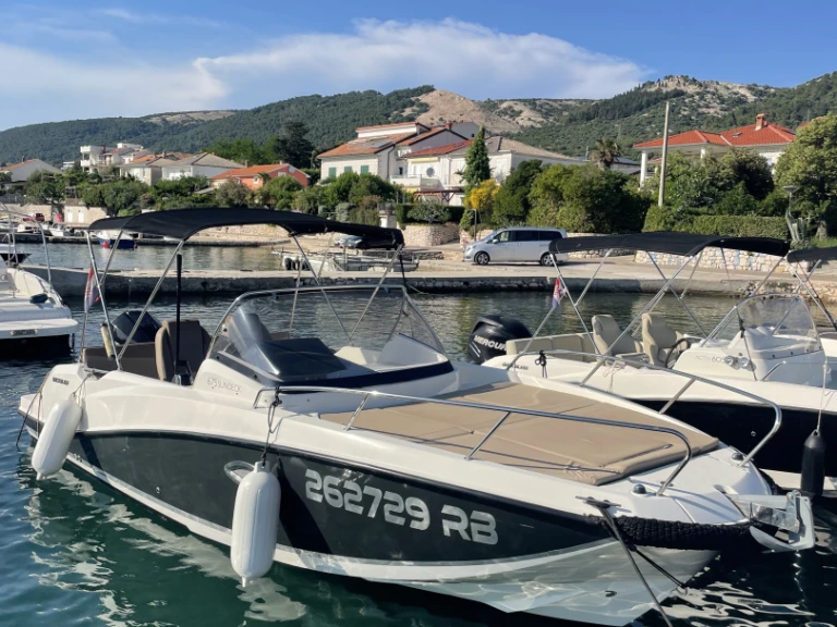Alquiler Rab - Quicksilver Activ 675 Sundeck en SamBoat