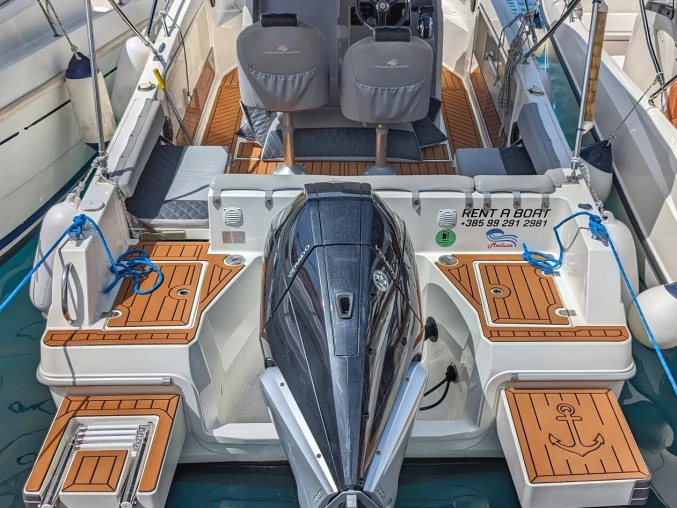 Alquiler de embarcaciones Atlantic 750 Open enMakarska en Samboat