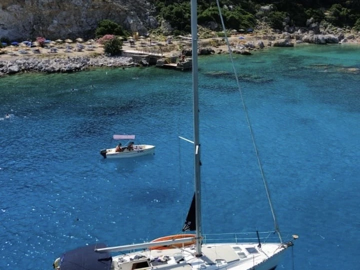 Alquiler de barcos Rhodes (Ciudad) barato de Sun Odyssey 47