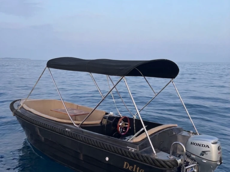 Alquiler de embarcaciones SZKUTNICZY ZAKLAD Delta Kruger 480 enMandelieu-la-Napoule en Samboat