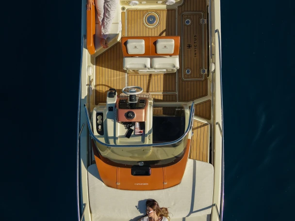 Alquiler de Invictus  Invictus 240 CX en Mandelieu-la-Napoule