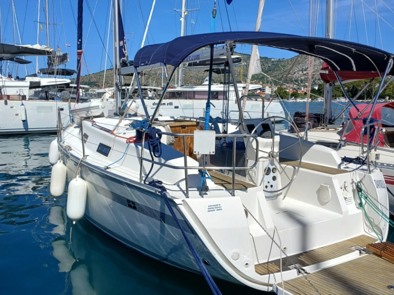 Alquiler Trogir - Bavaria Cruiser 32 en SamBoat