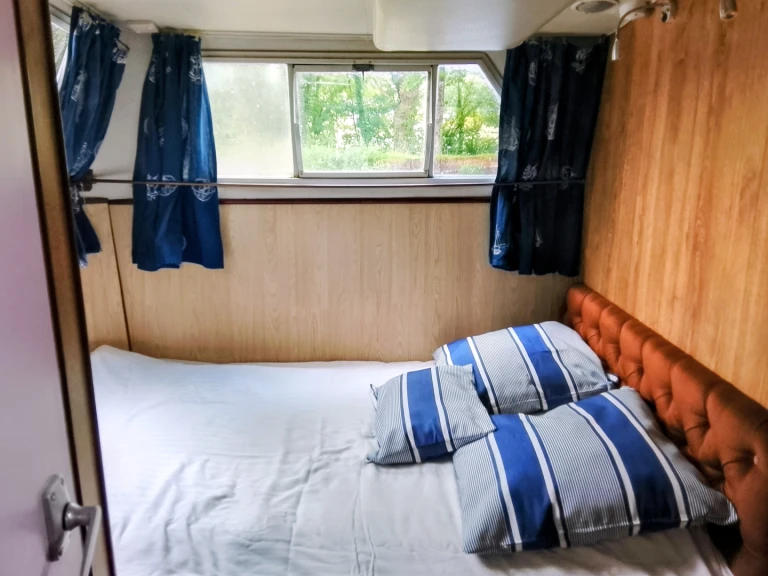 Alquiler de Crow blue  line Comet 4 en Malestroit