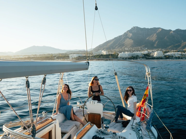 Alquiler de embarcaciones Bavaria Bavaria 36 Cruiser enPuerto Deportivo de Marbella en Samboat