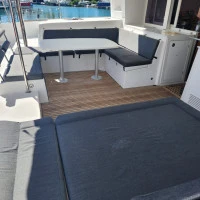 Alquiler de Catamarán, con o sin patrón Lagoon Saint-Malo