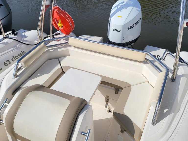 Alquiler de Capelli Tempest 626 en Hyères