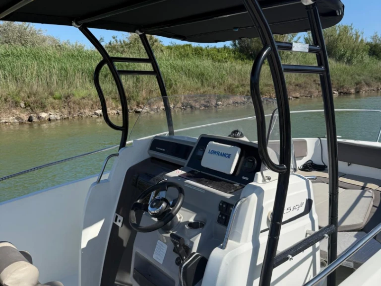 Alquiler de embarcaciones Jeanneau Cap Camarat 7.5 CC Serie 2 enCarnon-Plage en Samboat
