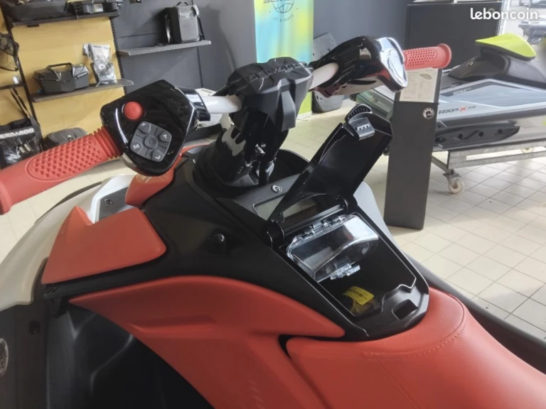 Alquiler de embarcaciones Sea-Doo Spark Trixx enCapbreton en Samboat