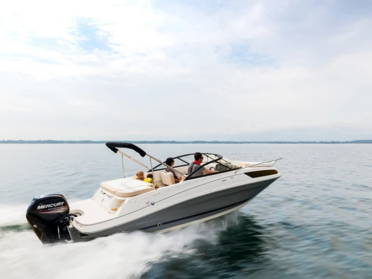Bayliner VR6 de alquiler a Marsella