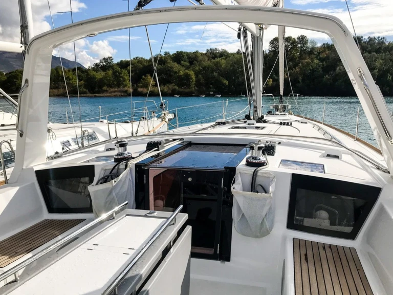 Alquiler de Bénéteau Oceanis 45 en Mrčevac