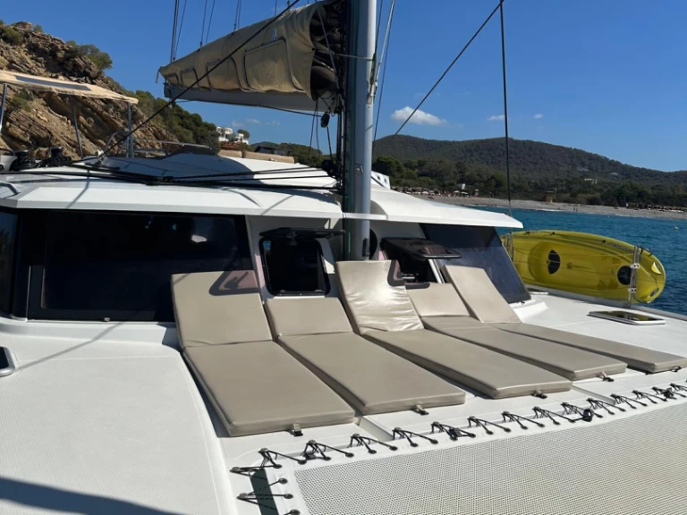 Alquiler de Fountaine Pajot Helia 44 en Ibiza (Ciudad)