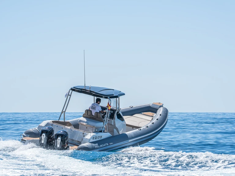 Alquiler de embarcaciones Italboats Stingher 28GT Lux enAltea en Samboat