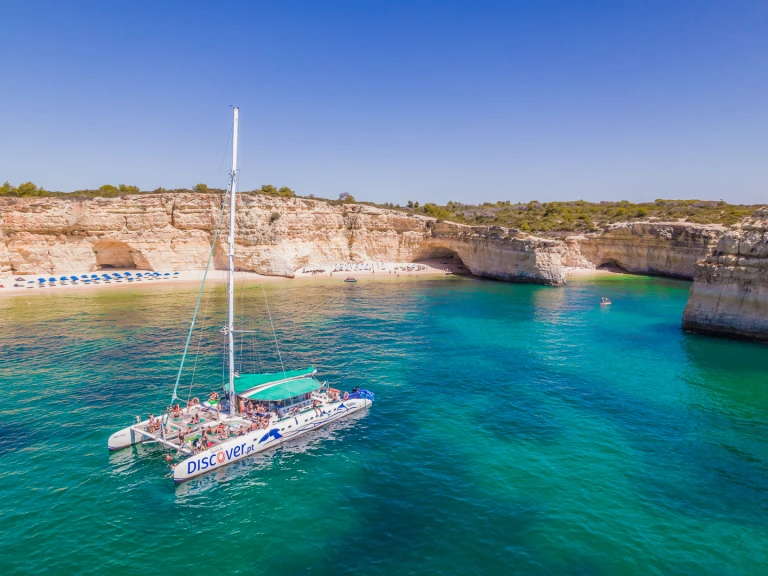 Alquiler Catamarán Fountaine Pajot con o sin  título de navegación